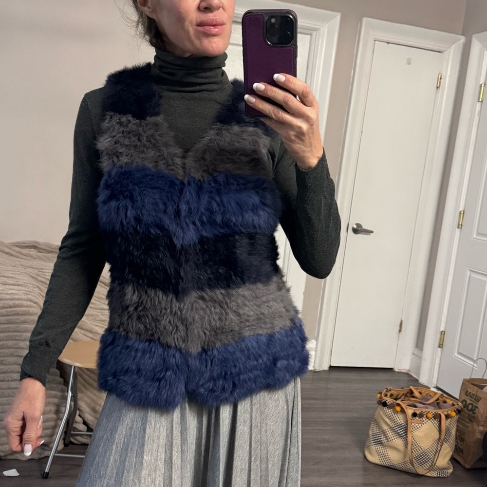 Badgley Mischka Genuine Rabbit Fur Vest - Picture 12 of 15